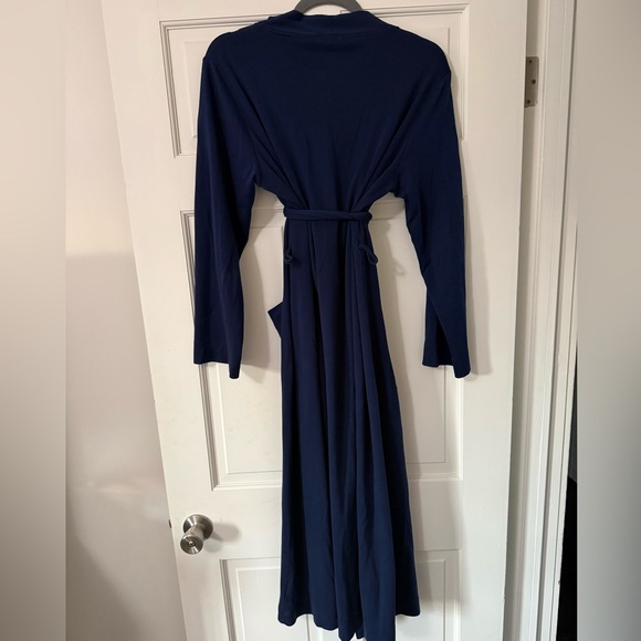 Lands End Navy Robe - Picture 2 of 4
